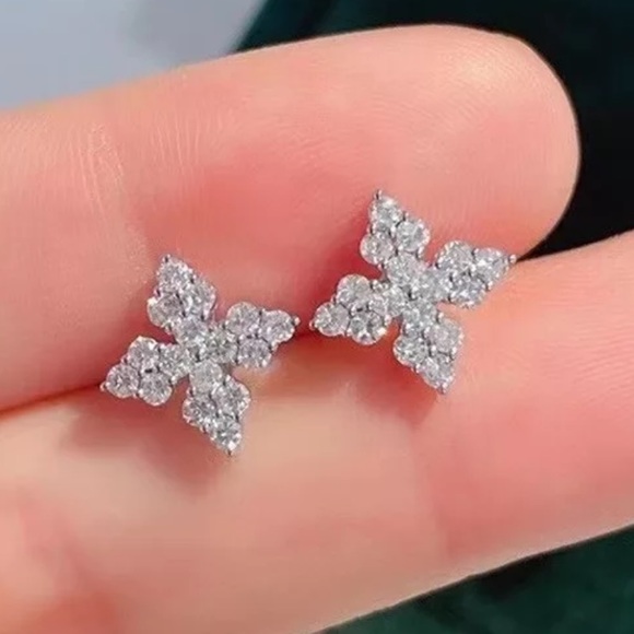 Jewelry - New Women’s 925 Silver Bling Flower CZ Earrings